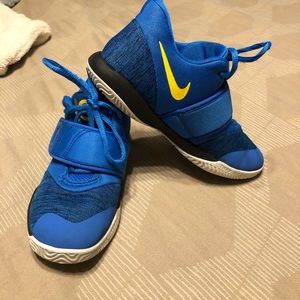 Boys KD Trey 5 Basketball Gym Shoes